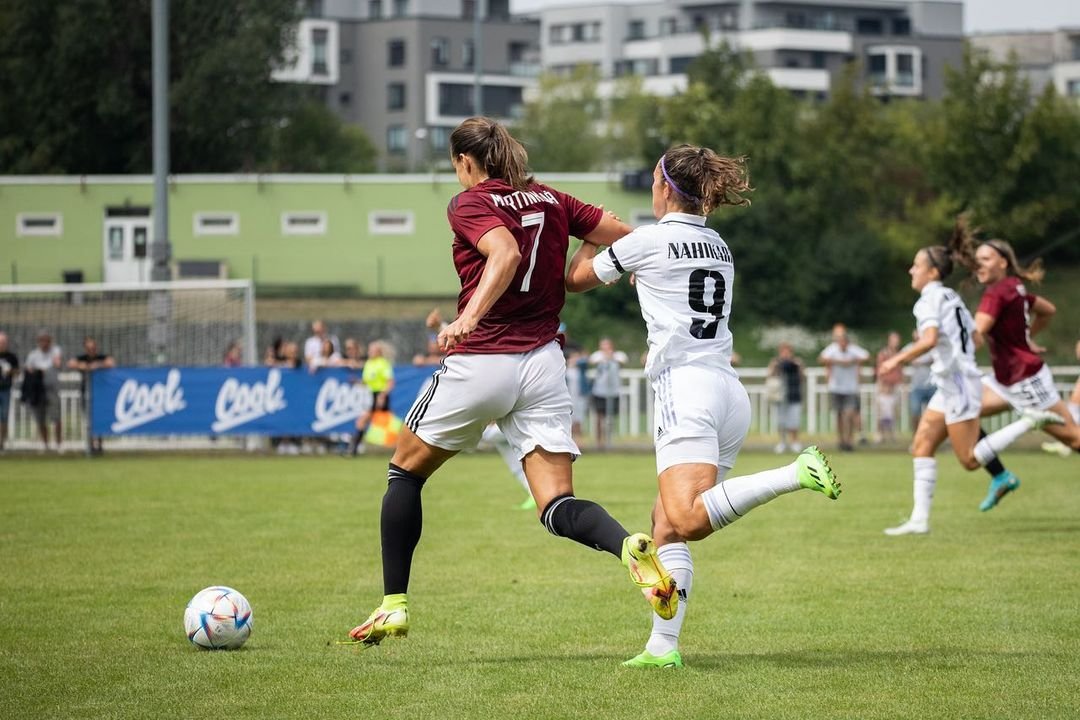 @acsparta_zeny v generálce na novou sezonu prohrály s @realmadridfem ?? rozdílem jediného gólu ? A už za týden doma přivítají v prvním ligovém kole ostravský Baník. #acsparta